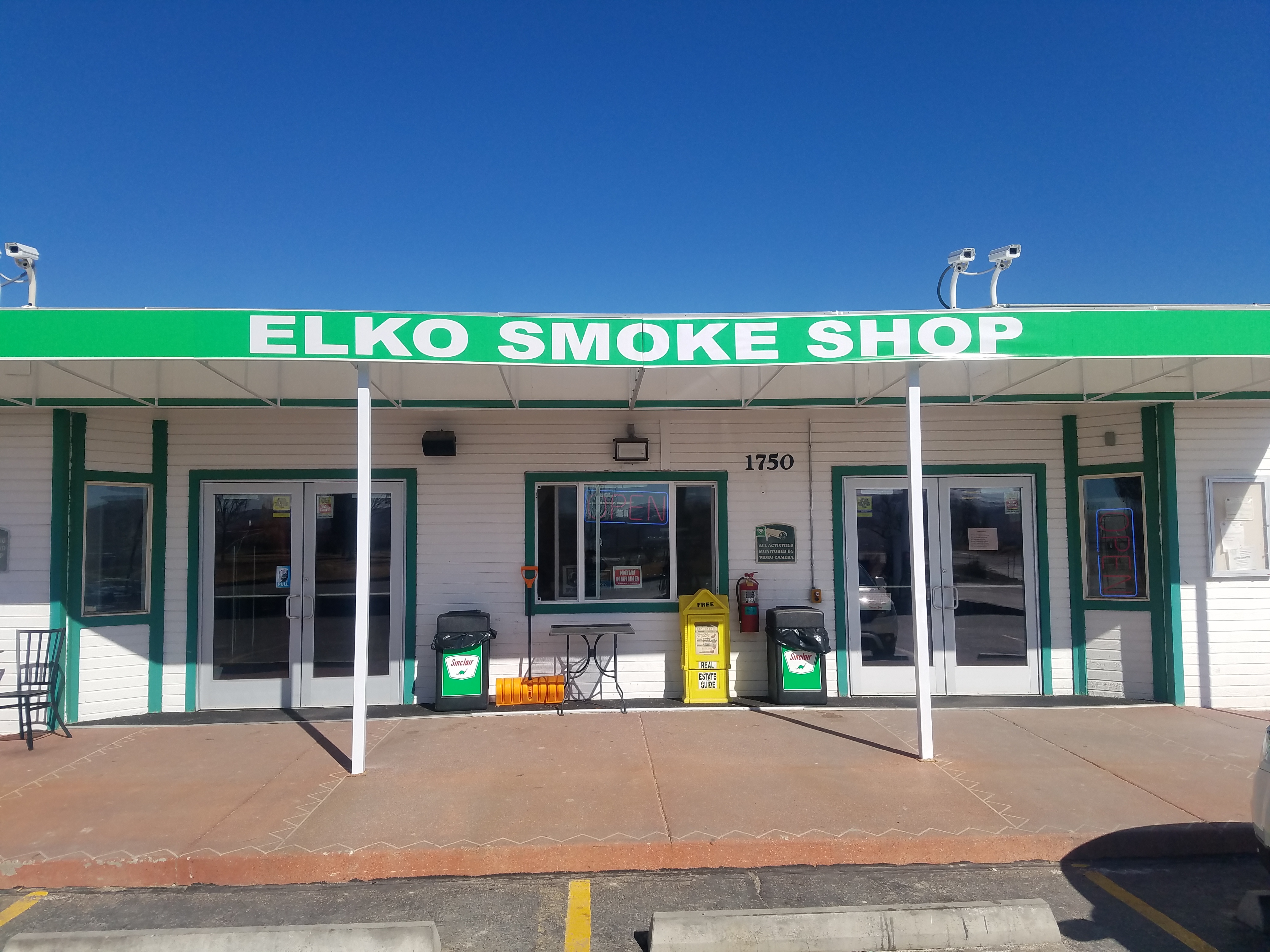 Image of Smoke Shop-front